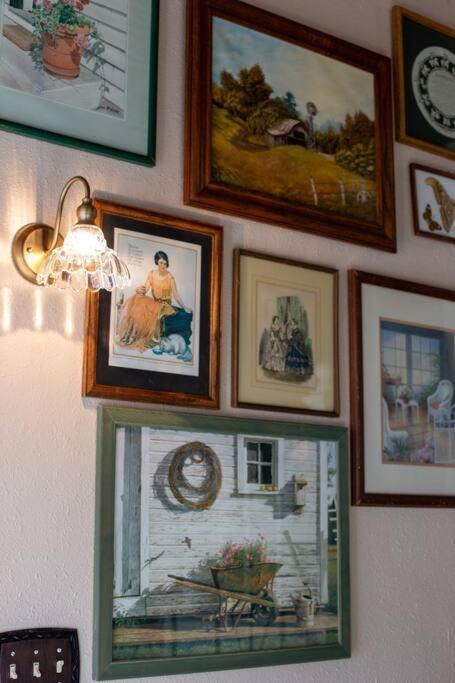 The Mint Cottage With Garden Анкоридж Екстер'єр фото